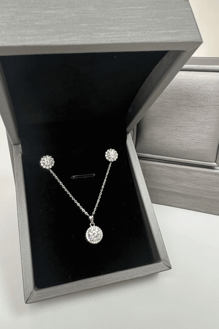 Best Diamond Jewelry Gift Set Trends for Women | BEST Diamond Necklace, Earrings Jewelry Bundle Set Gift for Women | Best Trending Floral Diamond Necklace, Earrings for Wedding Party Holiday Jewelry Gift for Women, Mother, Wife, Daughter | MASON New York