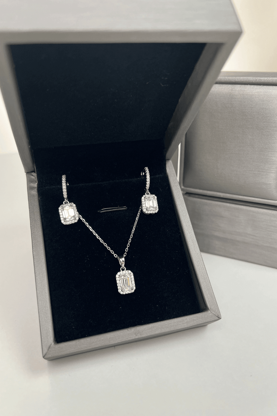 Best Diamond Jewelry Set Gift Trends for Women|  BEST Diamond Necklace, Earrings Jewelry Bundle Set Gift | Best Trending Radiant Diamond Necklace, Earrings for Wedding Party Holiday Jewelry Gift for Women, Mother, Wife, Daughter | MASON New York