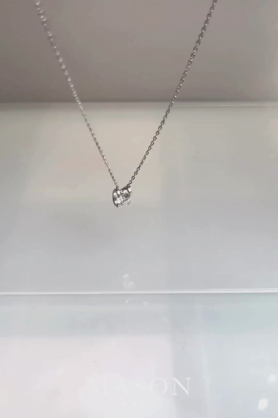 1 Carat Round Pendant Diamond Necklace
