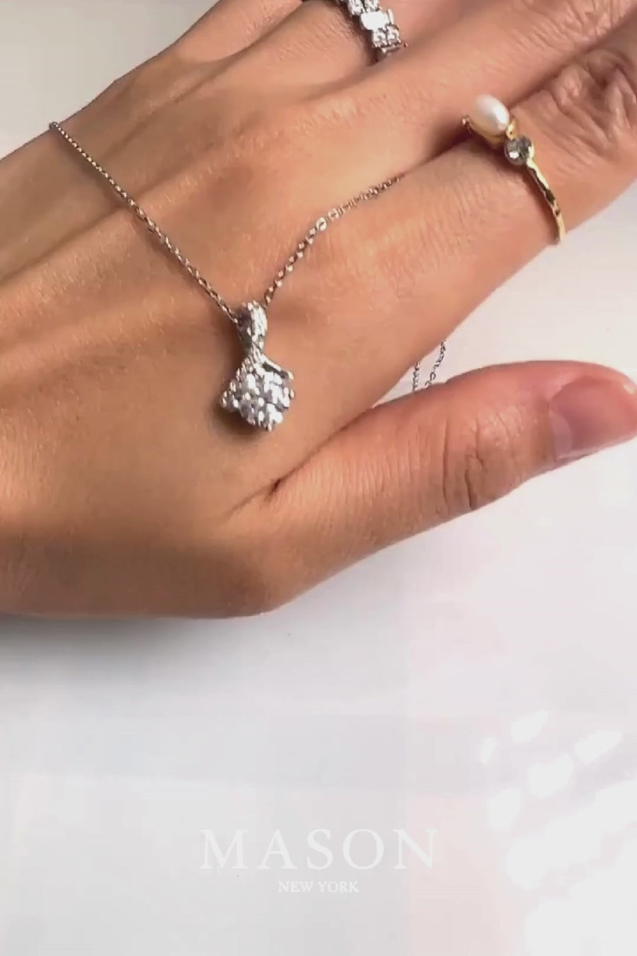 1 Carat Diamond Pendant Necklace - Unique and Chic