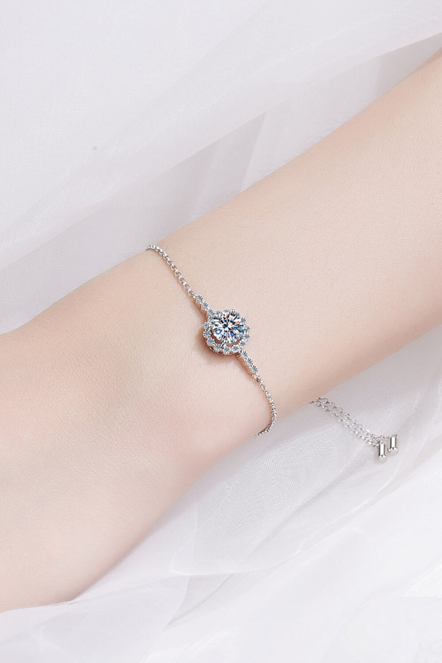 Best Diamond Bracelet Jewelry Gifts for Women | 1 Carat Round Diamond Chain Bracelet | MASON New York