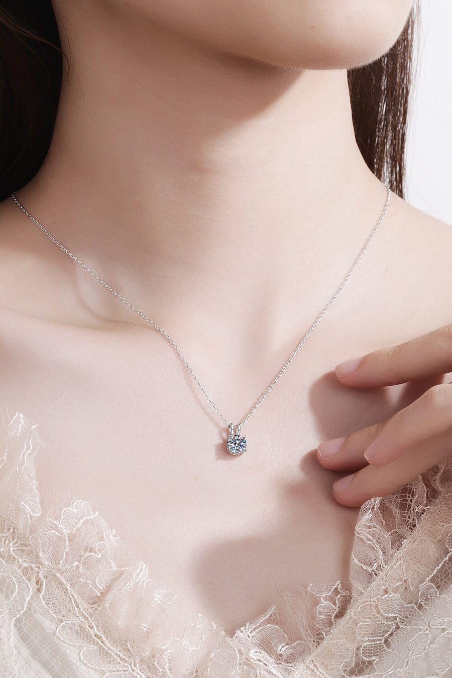 Best Diamond Necklace Jewelry Gifts for Women | 0.8 Carat Diamond Round Pendant Necklace  | MASON New York