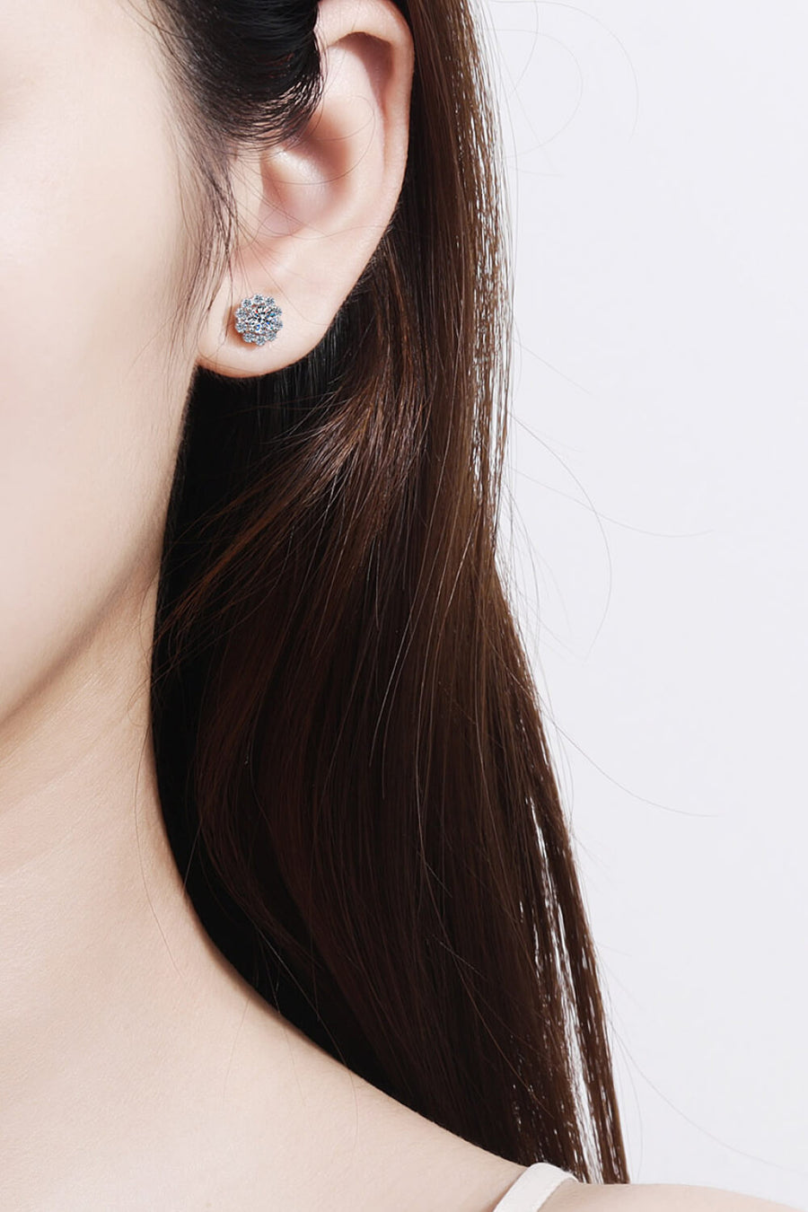 Best Diamond Earrings Jewelry Gifts for Women | 1 Carat Diamond Floral-Shaped Stud Earrings | MASON New York