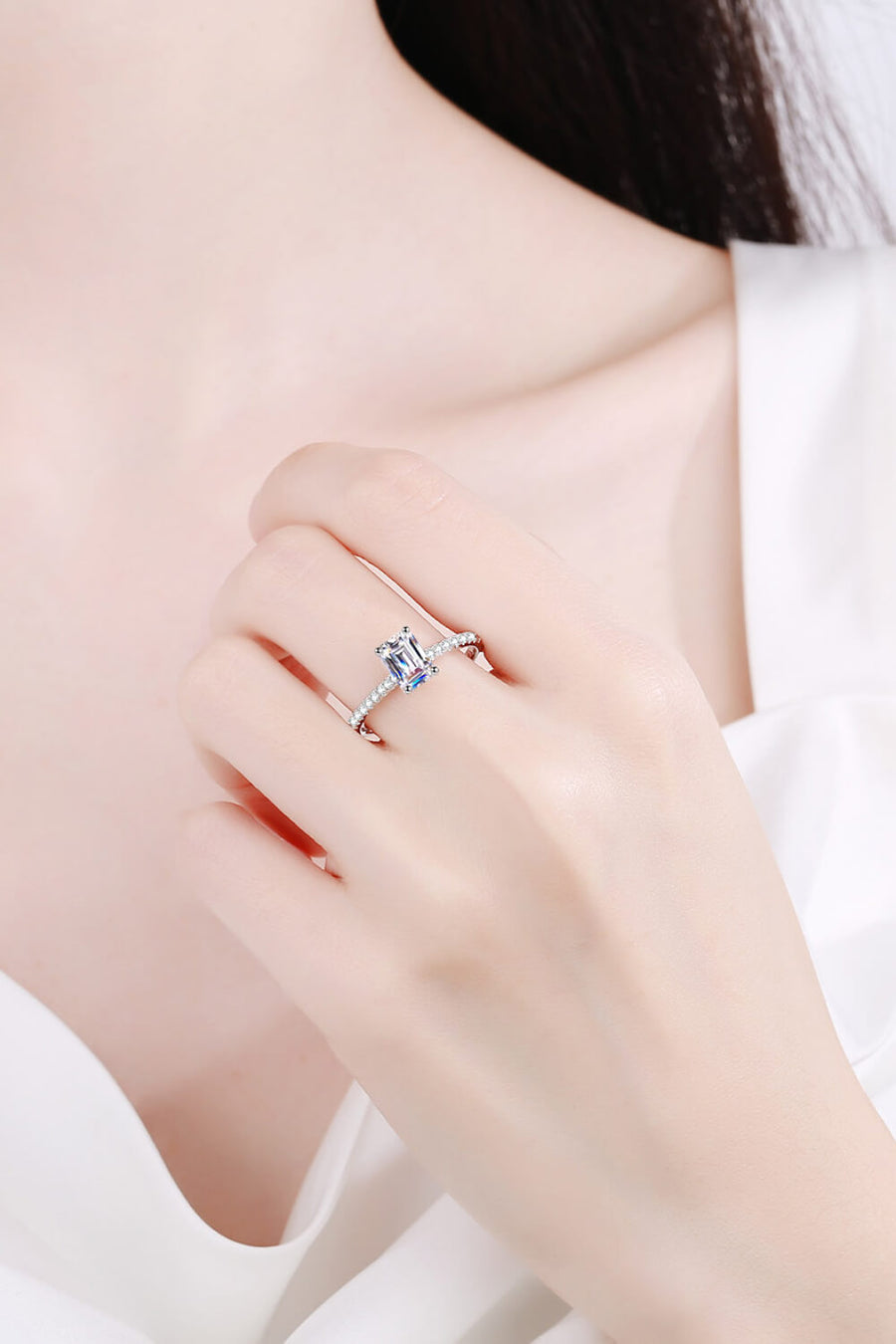 Best Diamond Ring Jewelry Gifts for Women | 1 Carat Emerald Diamond Ring | MASON New York