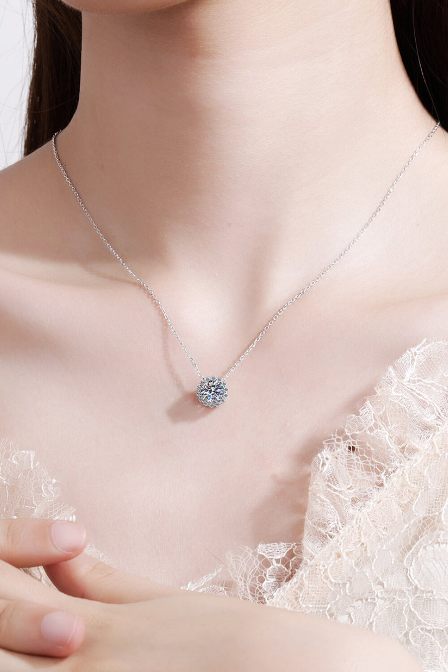 Best Diamond Pendant Necklace Gift Trends for Women | BEST Diamond Pendant Necklace Jewelry Gifts for Women | #1 Best Most Top Trendy Trending 1 Carat Diamond Flower-Shaped Pendant Necklace for Wedding Party Holiday Jewelry Gift for Women, Ladies | MASON New York