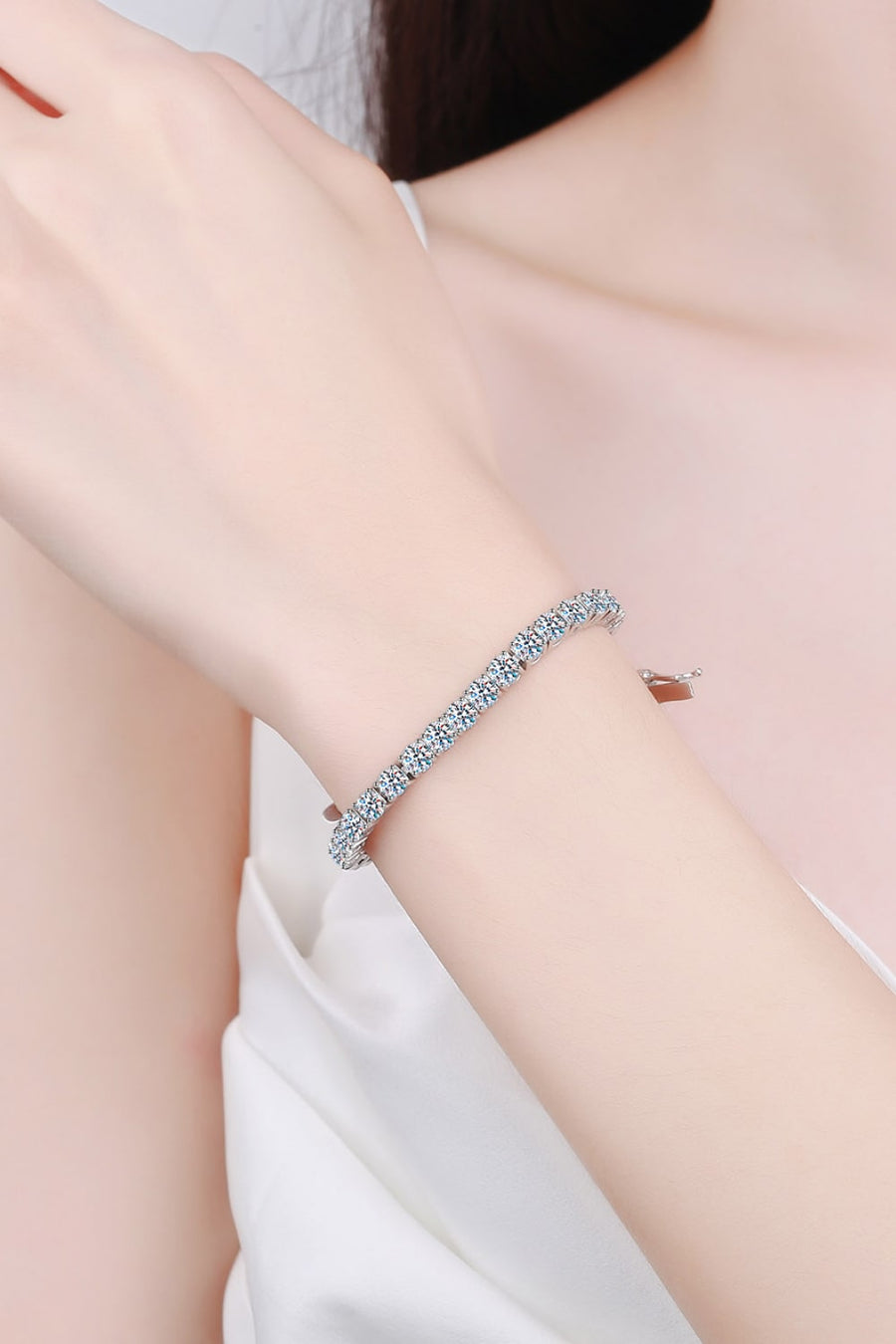 Best Diamond Tennis Chain Bracelet Gift Trends for Women | BEST Diamond Tennis Chain Bracelet Jewelry Gifts for Women | #1 Best Most Top Trendy Trending 4.9 Carat Diamond Bracelet for Wedding Party Holiday Jewelry Gift for Women, Ladies, Mother | MASON New York