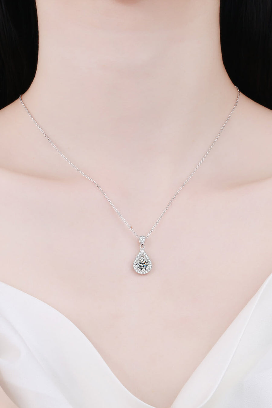 Best Diamond Necklace Jewelry Gifts for Women | 1 Carat Diamond Teardrop Pendant Necklace | MASON New York